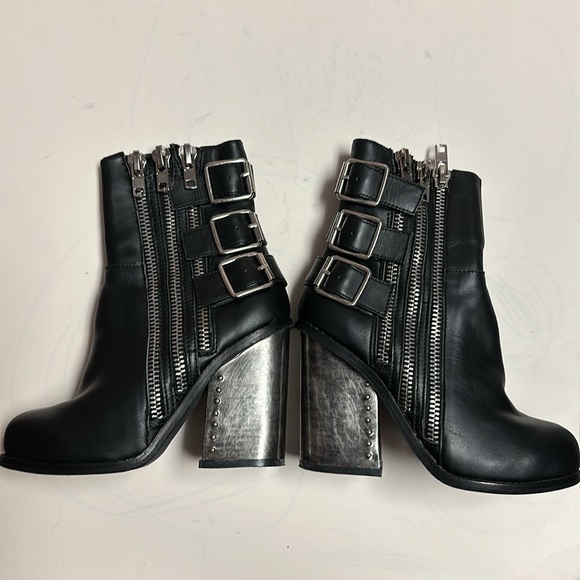 Jeffrey Campbell Lowrey Leather Metal Heel Boot - Picture 8 of 16